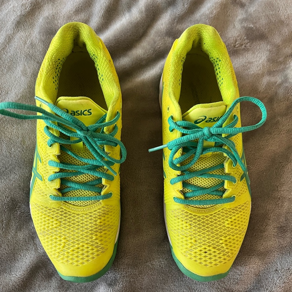 Asics tennis shoes